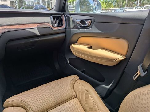 Certified 2023 Volvo XC60 B5 Ultimate w/ Protection Package Premier AWD/4WD image 20