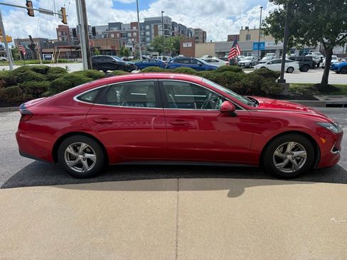 Used 2021 Hyundai Sonata SE FWD image 4