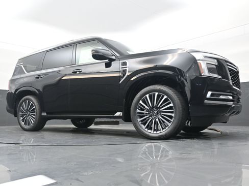 New 2025 Nissan Armada Platinum Reserve image 22
