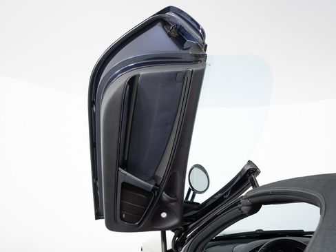 Used 2008 Mercedes-Benz SLR image 24