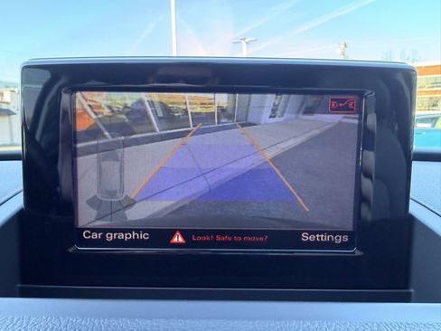 Used 2016 Audi Q3 2.0T Premium Plus image 32