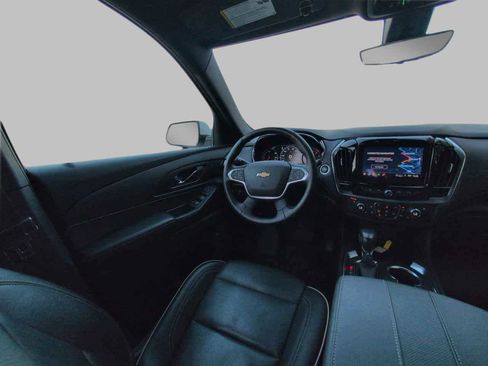 Used 2022 Chevrolet Traverse Premier image 7