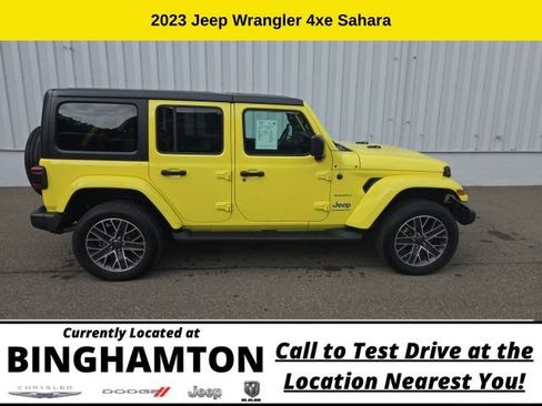 Used 2023 Jeep Wrangler Unlimited Sahara AWD/4WD image 3