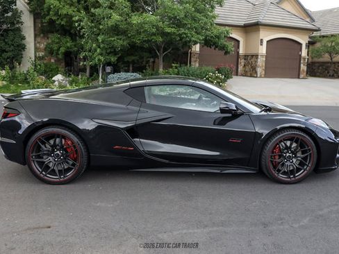Used 2023 Chevrolet Corvette Z06 RWD image 19