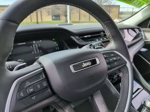 Used 2023 Jeep Grand Cherokee 4WD 4xe w/ Luxury Tech Group II image 27