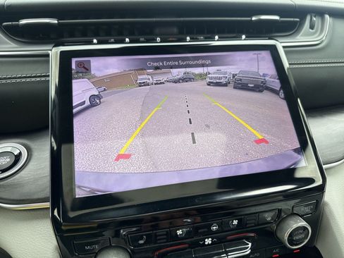 Used 2021 Jeep Grand Cherokee L Overland w/ Luxury Tech Group IV AWD/4WD image 19