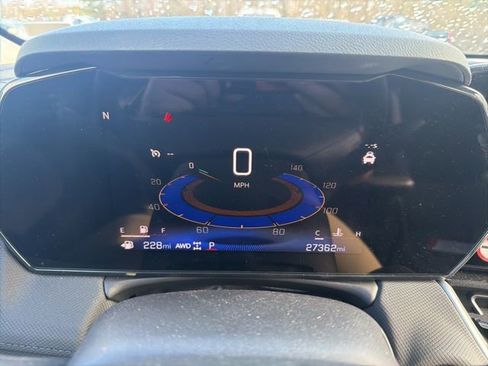 Used 2025 Chevrolet TrailBlazer LT AWD/4WD image 19