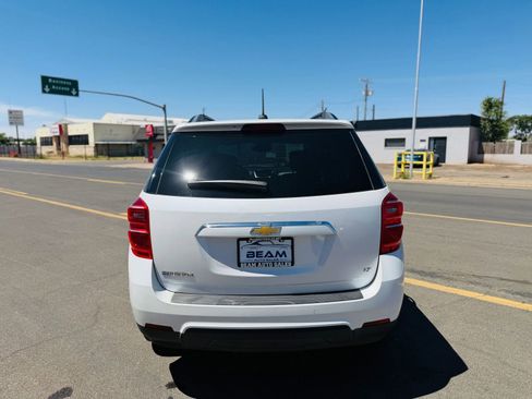 Used 2017 Chevrolet Equinox LT FWD image 3