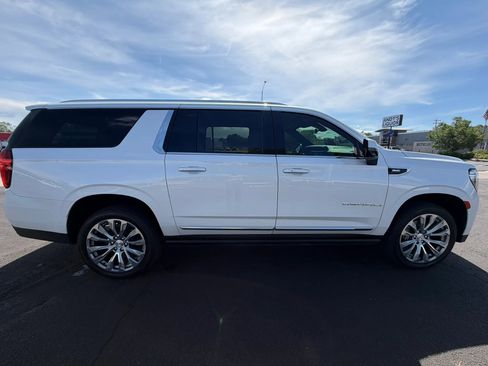 Used 2021 GMC Yukon XL Denali AWD/4WD image 5