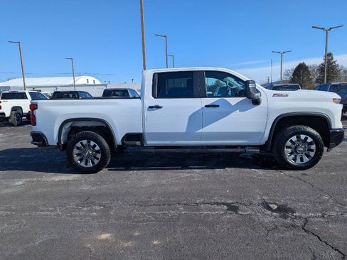 Certified 2025 Chevrolet Silverado 2500 Custom w/ Custom Convenience Package image 9