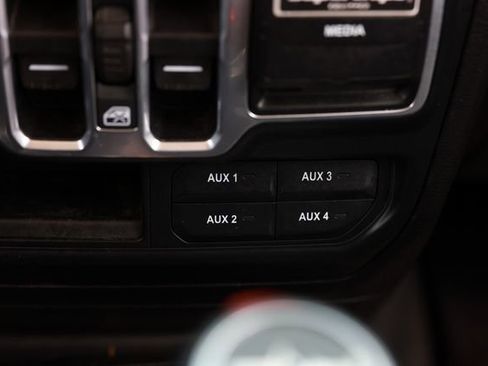 Used 2018 Jeep Wrangler Unlimited Sport S AWD/4WD image 36