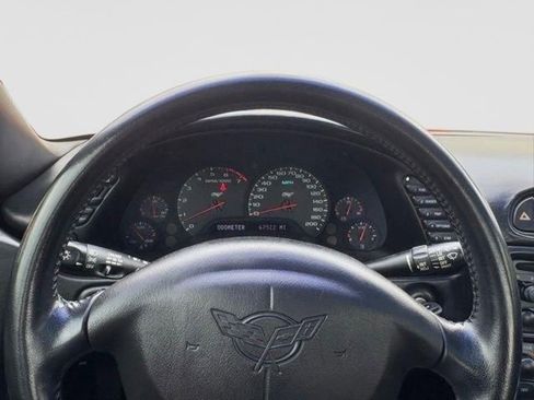 Used 2003 Chevrolet Corvette Coupe w/ Preferred Equipment Group RWD image 19