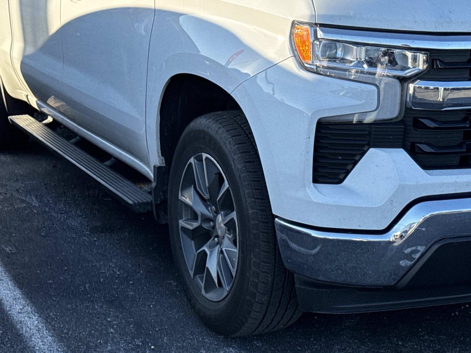 Used 2026 Chevrolet Silverado 1500 LT AWD/4WD image 5