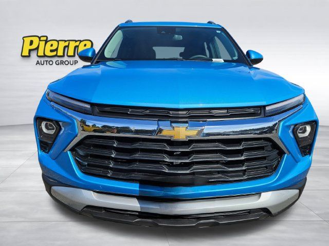 Used 2025 Chevrolet TrailBlazer LT AWD/4WD image 9