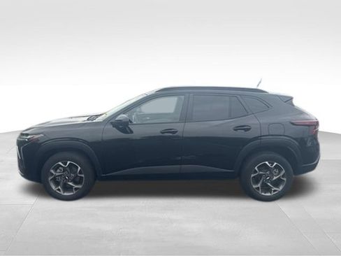 Used 2024 Chevrolet Trax LT FWD image 5