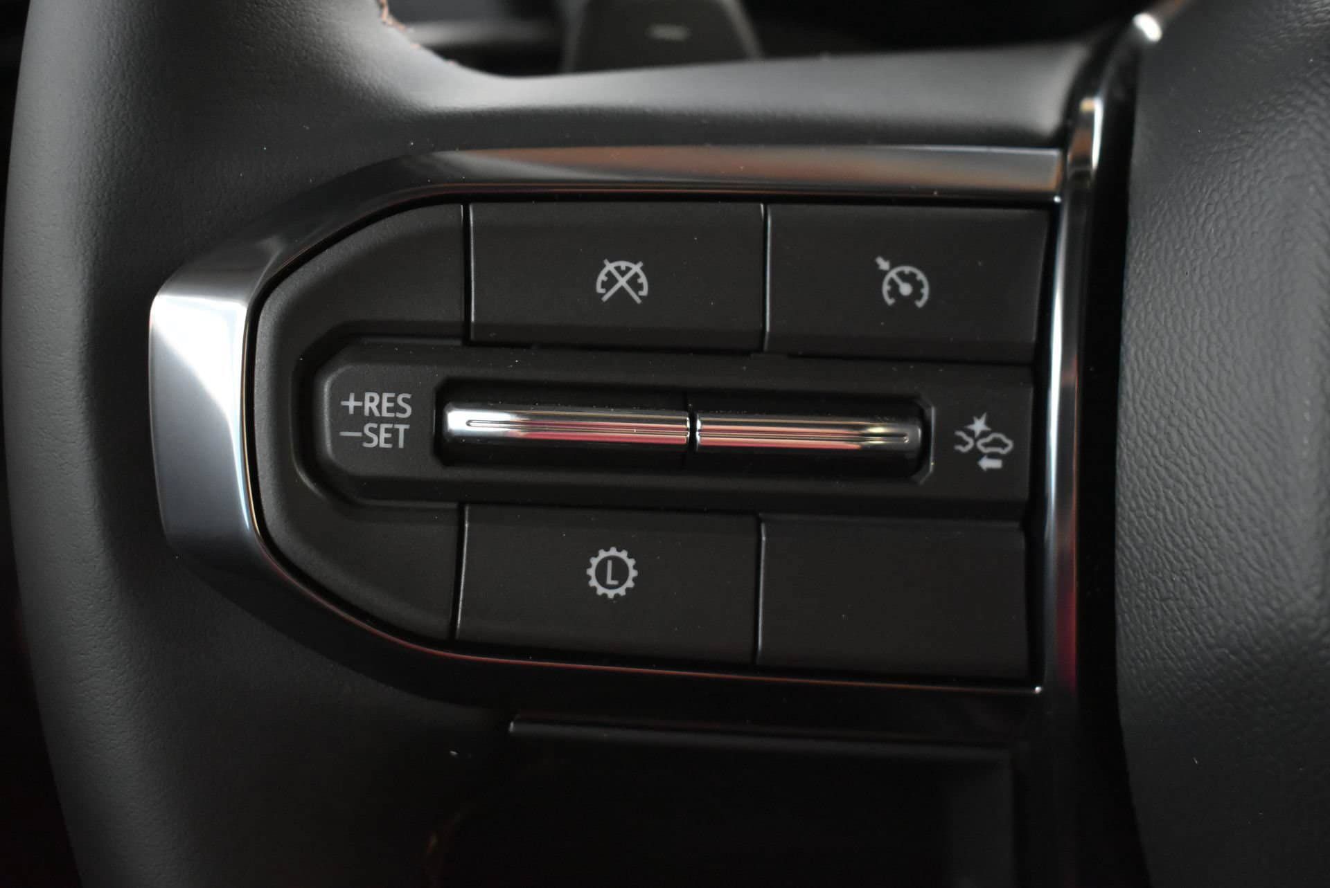 New 2026 GMC Terrain AT4 w/ Technology Package II AWD/4WD image 21