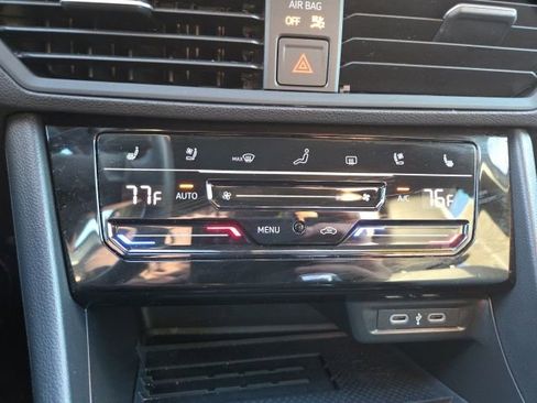 Used 2025 Volkswagen Jetta GLI Autobahn image 16