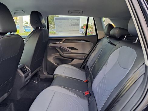 New 2026 Volkswagen Tiguan SE image 5