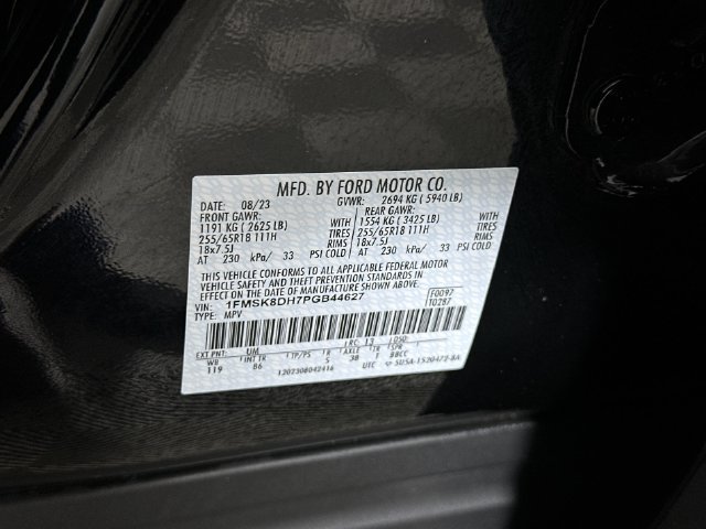 Used 2023 Ford Explorer XLT AWD/4WD image 35
