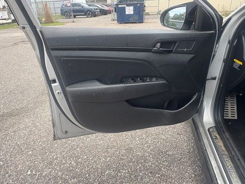 Used 2018 Hyundai Elantra Sport w/ Cargo Package FWD image 10