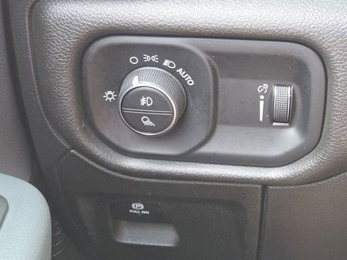 Used 2021 RAM 1500 Big Horn image 10