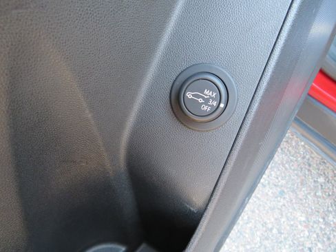 Used 2022 Chevrolet Equinox LT image 3