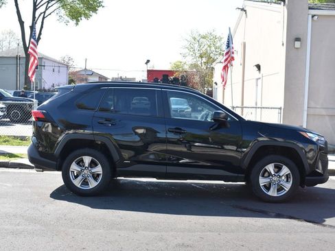 Used 2025 Toyota RAV4 LE AWD/4WD image 5