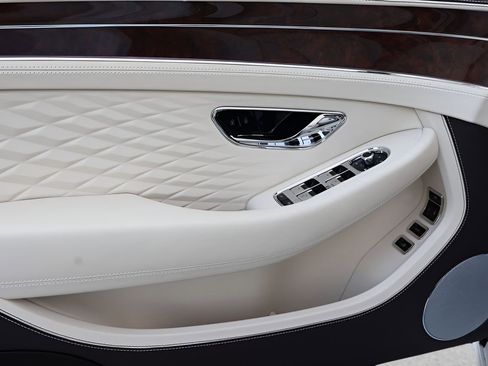 New 2026 Bentley Continental GTC AWD/4WD image 14