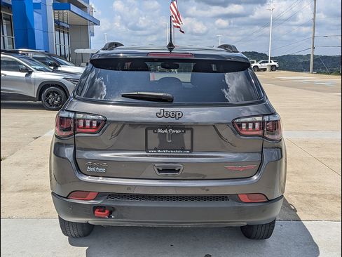 Used 2023 Jeep Compass Trailhawk AWD/4WD image 8