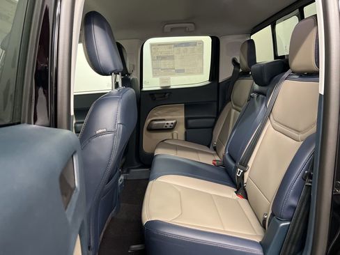 New 2026 Ford Maverick Lariat w/ 4K Tow Package image 30