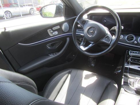 Used 2017 Mercedes-Benz E 300 4MATIC image 12