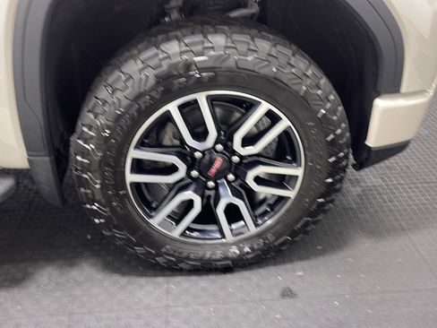 Used 2026 GMC Sierra 1500 AT4 w/ AT4 Premium Package AWD/4WD image 22