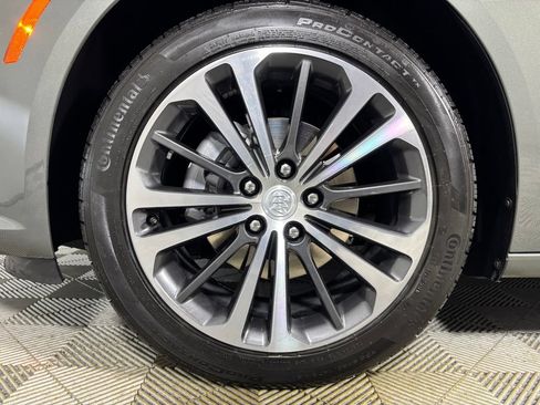 Used 2019 Buick Regal Preferred w/ Driver Confidence Package I FWD image 29