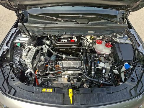 Used 2025 Mercedes-Benz EQB 250+ image 33