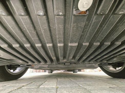 Used 2014 Mercedes-Benz E 350 E 350 Luxury 4MATIC AWD 4dr Wa image 94