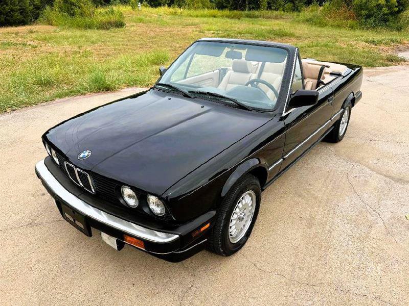 Used 1991 BMW 325i Convertible RWD image 17