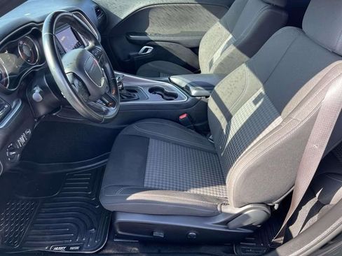 Used 2022 Dodge Challenger SXT RWD image 22