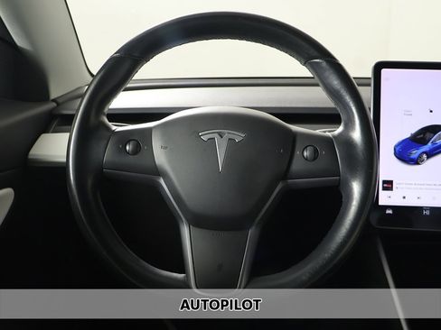 Used 2019 Tesla Model 3 Standard Range Plus image 3
