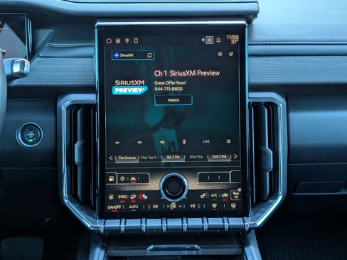 Used 2024 GMC Acadia Denali w/ Super Cruise Package image 29