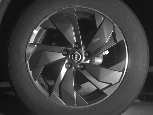 Used 2025 Nissan Rogue SV FWD image 14