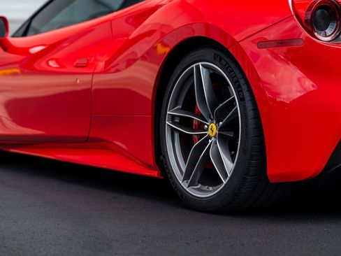 Used 2017 Ferrari 488 GTB image 21