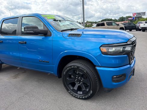 Used 2025 RAM 1500 Big Horn AWD/4WD image 4