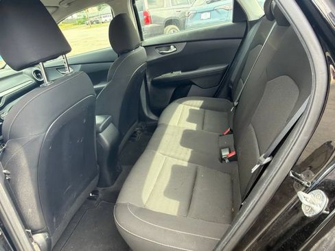 Used 2019 Kia Forte LXS FWD image 10