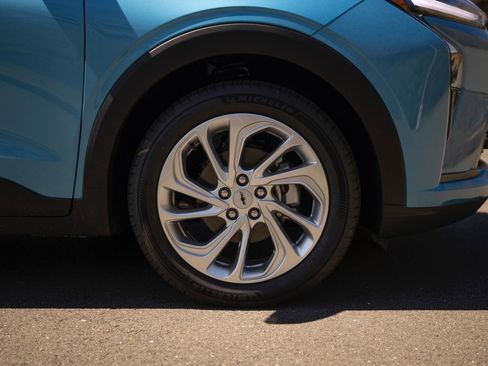 New 2027 Chevrolet Bolt LT FWD image 11
