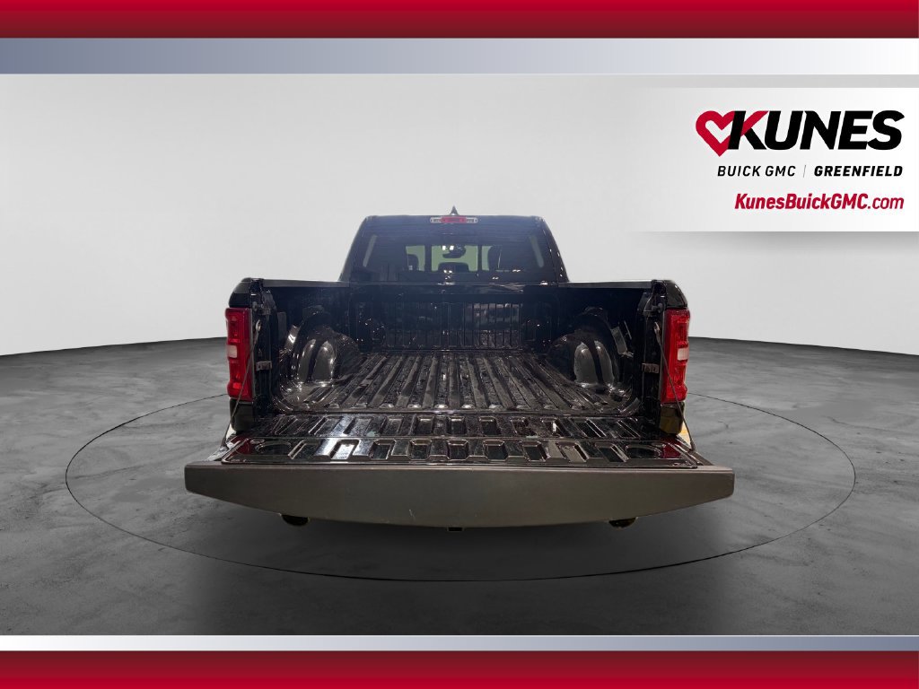 Used 2026 RAM 1500 Laramie AWD/4WD image 35
