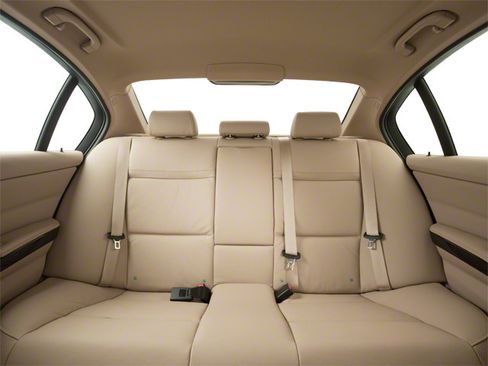 Used 2010 BMW 328i Sedan RWD image 16