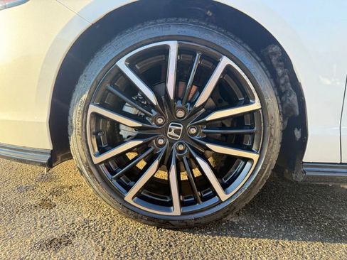 Used 2023 Honda Accord Touring image 31