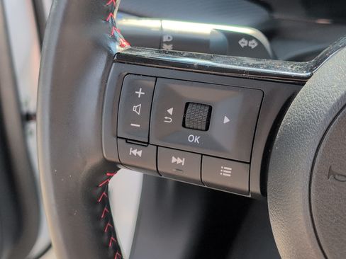 Used 2025 Nissan Kicks SR FWD image 52