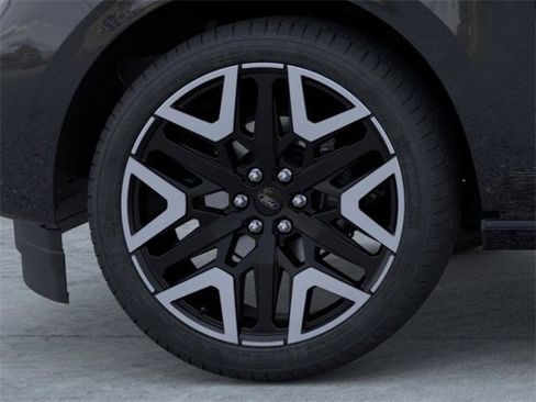 New 2025 Ford Expedition Platinum w/ Platinum Ultimate Package image 19