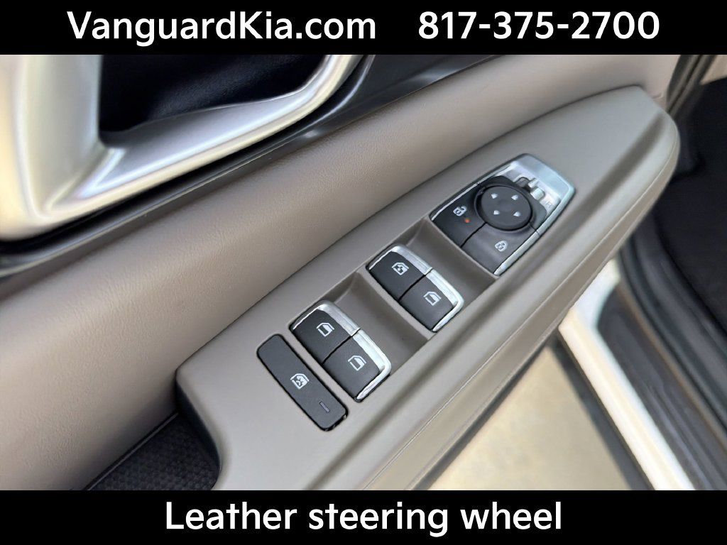 Certified 2026 Kia Carnival FWD image 17